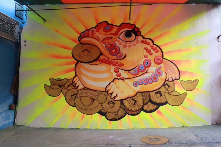 TAT presents ‘Amazing Thailand Phoenix Wall’ paintings to Bangkok’s historic Talat Noi community